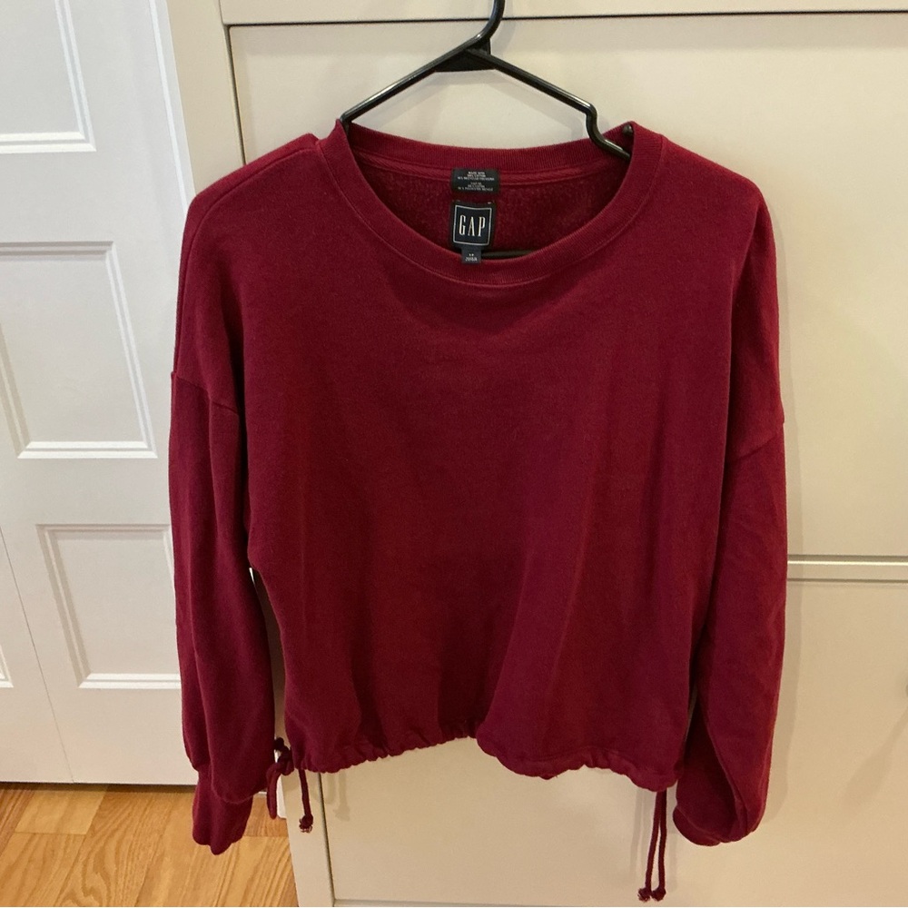 GAP Women's burgundy Casual Tops long sleeve